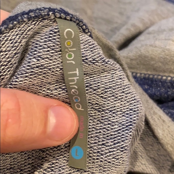 Color thread top - Picture 4 of 4